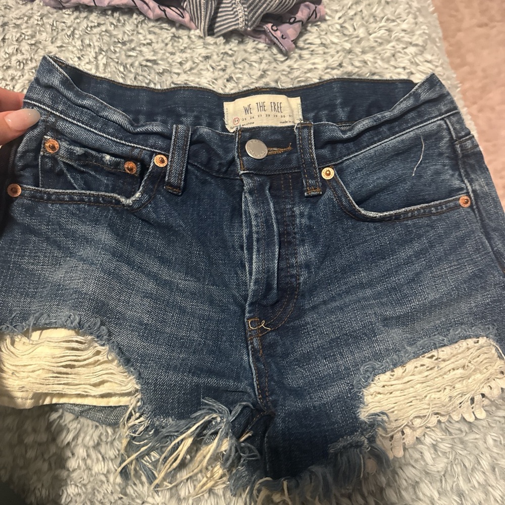 We The Free Dark shorts -one side doesn’t have lace for some reason?